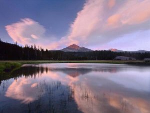 Tim Fitzharris - Clouds reflected in Sparks Lake, Oregon