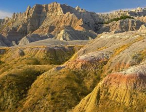 Tim Fitzharris - Eroded buttes showing layers of sedimentary rock, Badlands National Park, South Dakota