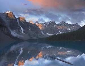 Tim Fitzharris - Wenkchemna Peaks reflected in Moraine Lake, Valley of Ten Peaks, Banff, Canada
