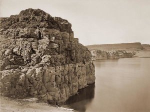 Carleton Watkins - The Dalles, Extremes of High & Low Water, 92 ft./Head of the Dalles, Columbia River, Oregon, about 1883