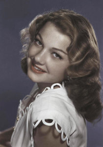 Hollywood Photo Archive - Anne Baxter