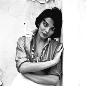 Hollywood Photo Archive - Joan Collins