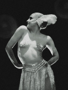 Hollywood Photo Archive - Metropolis - Maria Dance - Production Still