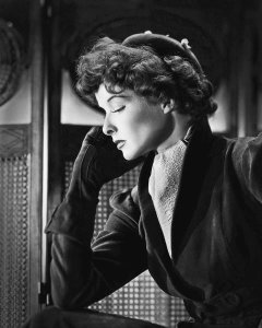 Hollywood Photo Archive - Katherine Hepburn