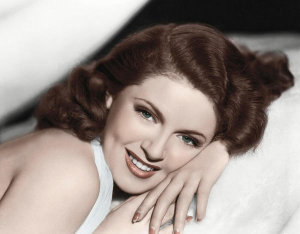 Hollywood Photo Archive - Lana Turner