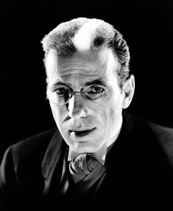 Hollywood Photo Archive - Humphrey Bogart in The Return of Doctor X