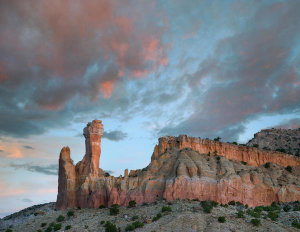 Tim Fitzharris - Rock formation at dawn, Chimney Rock, Ghost Ranch, New Mexico