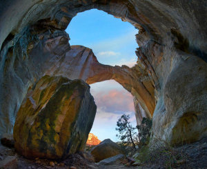 Tim Fitzharris - Rock arch at sunrise, La Ventana Arch, El Malpais National Monument, New Mexico