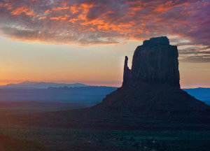 Tim Fitzharris - Butte at sunrise, East Mitten Butte, Monument Valley, Arizona