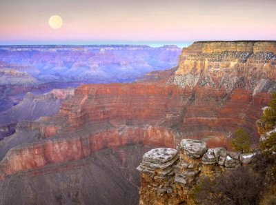 Tim Fitzharris - Full moon over the Grand Canyon at sunset as seen from Pima Point, Grand Canyon National Park, Arizona