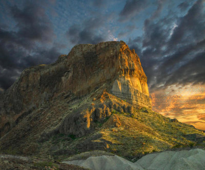 Tim Fitzharris - Rock formation, Cerro Castellan, Big Bend National Park, Texas