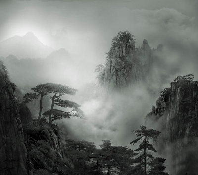 Guoji - Huang Shan In The Fog