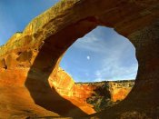 Tim Fitzharris - Wilson Arch with a span of 91 feet and height of 46 feet, made of entrada sandstone, Utah