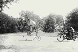 Unknown - Motorcycle cop chases a Penny Farthing Velocipede