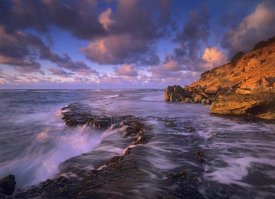 Tim Fitzharris - Surf crashing on rocks at Keoneloa Bay, Maui, Hawaii