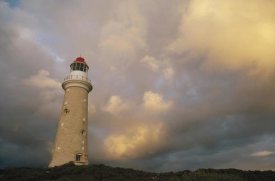 Gerry Ellis - Cape du Couedic lighthouse in Flinders Range NP, Kangaroo Island, Australia