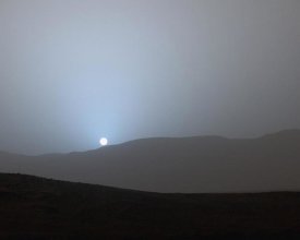 Curiosity - Martian Sunset in Gale Crater, April 15, 2015
