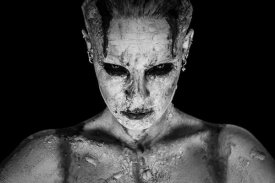 Marco De Waal - I Am Your Queen