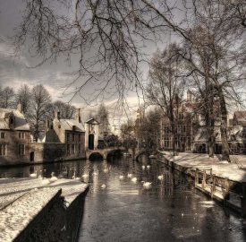 Yvette Depaepe - Bruges In Christmas Dress