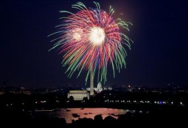 Carol Highsmith - July 4th fireworks, Washington, D.C.