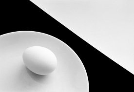 Peter Hrabinsky - Still Life With Egg