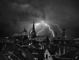Yvette Depaepe - Chaos In The Sky Of Bruges