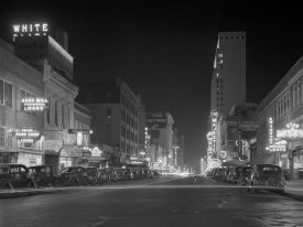Arthur Rothstein - Downtown Street at Night, Dallas, Texas, 1942