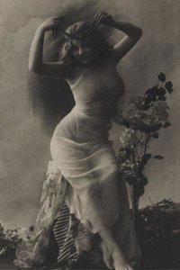 Vintage Nudes - The Pearl Diadem