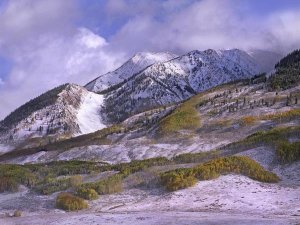 Tim Fitzharris - Elk Mountains with snow in autumn, Colorado