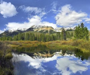 Tim Fitzharris - Easely Peak reflected in Big Wood River, Idaho