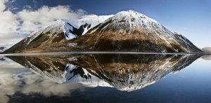 Colin Monteath - Mountains reflecting in Lake Pearson in winter, Castle Hill Basin, Canterbury, New Zealand