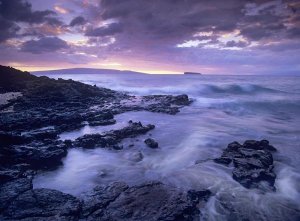 Tim Fitzharris - Ocean surf crashing on lava rocks at Molokini Crater, Maui, Hawaii