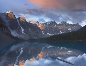 Tim Fitzharris - Wenkchemna Peaks reflected in Moraine Lake, Valley of Ten Peaks, Banff, Canada