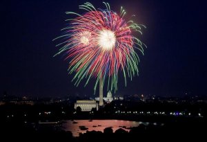Carol Highsmith - July 4th fireworks, Washington, D.C.