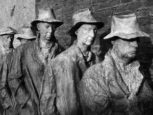 Carol Highsmith - Breadline, F.D.R. Memorial, Washington, D.C. - Black and White Variant