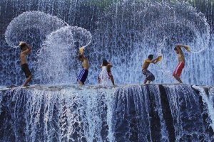 Angela Muliani Hartojo - Playing With Splash