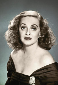 Hollywood Photo Archive - Bette Davis