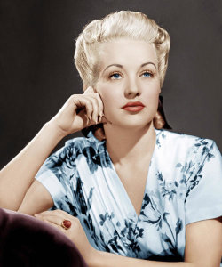 Hollywood Photo Archive - Betty Grable