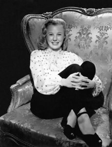 Hollywood Photo Archive - June Allyson