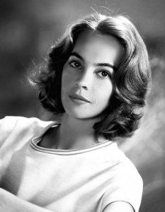 Hollywood Photo Archive - Leslie Caron