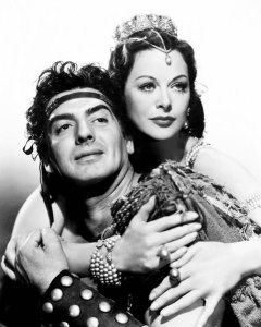 Hollywood Photo Archive - Victor Mature - Samson and Delilah