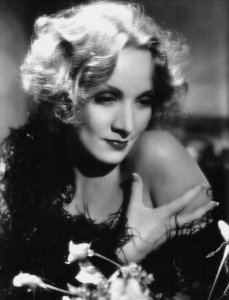 Hollywood Photo Archive - Marlene Dietrich - Shanghai Express