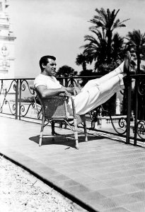 Hollywood Photo Archive - Cary Grant