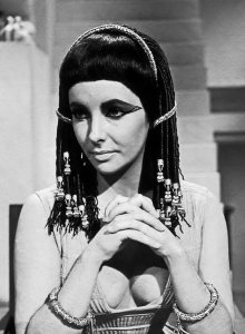 Hollywood Photo Archive - Elizabeth Taylor - Cleopatra