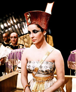 Hollywood Photo Archive - Elizabeth Taylor - Cleopatra