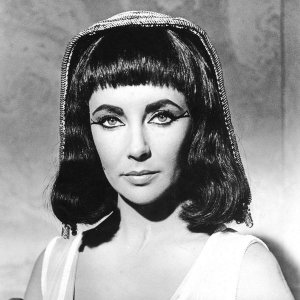 Hollywood Photo Archive - Elizabeth Taylor - Cleopatra