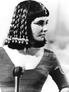 Hollywood Photo Archive - Elizabeth Taylor - Cleopatra