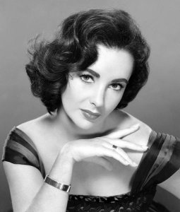 Hollywood Photo Archive - Elizabeth Taylor