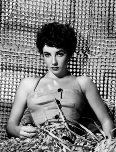 Hollywood Photo Archive - Elizabeth Taylor