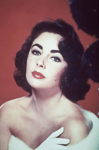 Hollywood Photo Archive - Elizabeth Taylor